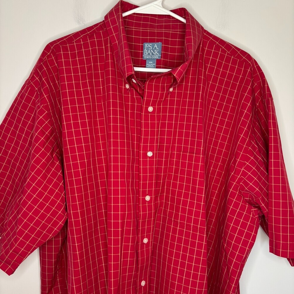 Jos A Bank Stays Cool Short Sleeve Button Up Shirt Mens XXL Red Tan Plaid Casual